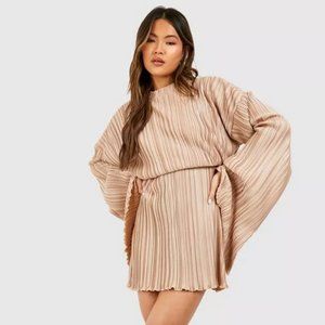 BOOHOO WIDE SLEEVE PLISSE HIGH NECK DRESS